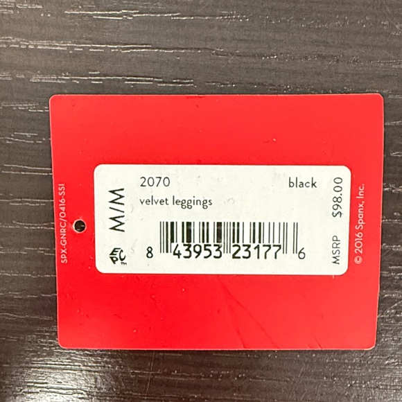 New with tags - Spanx black velvet high waist no front seam leggings - medium - Picture 6 of 8